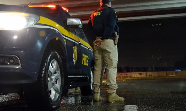 PRF reforça presença nas rodovias para feriado de Tiradentes 2026