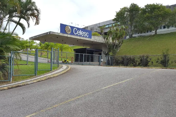 Procon SC convoca Celesc para explicar aumento no número de reclamações de faturas.