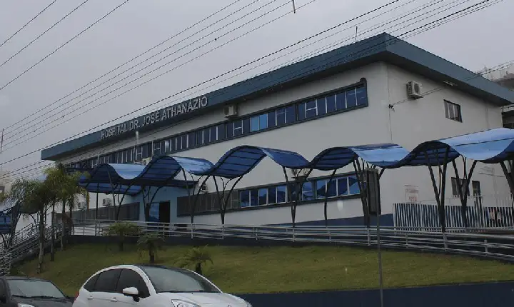 Projeto de modernização do Hospital Dr. José Athanázio avança com investimentos em estrutura e serviços