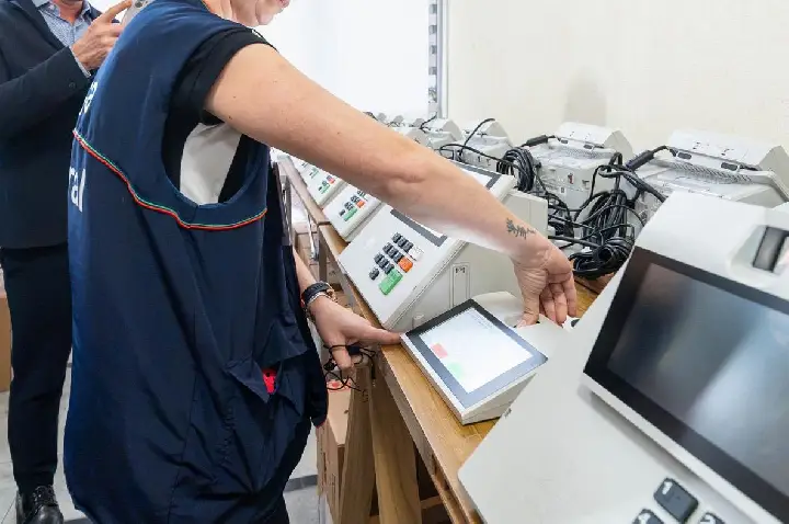 Quase 19 mil urnas eletrônicas serão utilizadas em SC