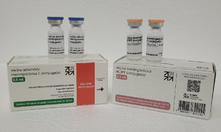 Santa Catarina passa a aplicar vacina meningocócica ACWY como reforço em crianças de 12 meses.