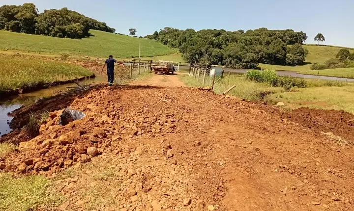 Secretaria de Obras intensifica recuperação de pontes no interior de Campos Novos