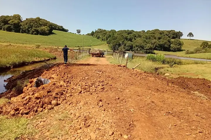 Secretaria de Obras intensifica recuperação de pontes no interior de Campos Novos