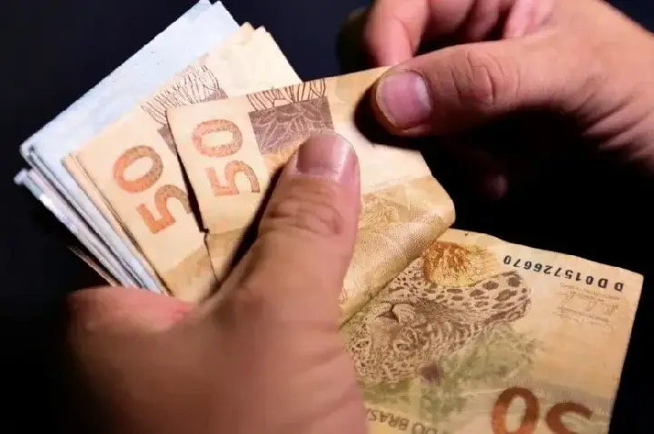 Segunda parcela do décimo terceiro deve ser paga até sexta-feira