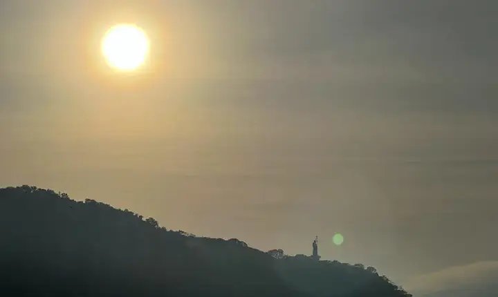 Semana de tempo variável em SC será marcada por temperaturas mais elevadas e chance de chuva isolada.