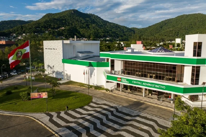 Servidor público de SC receberá metade do 13º em 15 de julho.