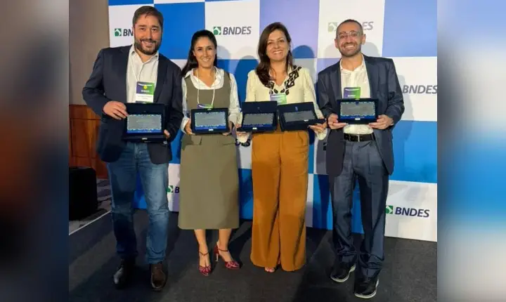 Sicredi é premiado em 5 categorias pelo BNDES