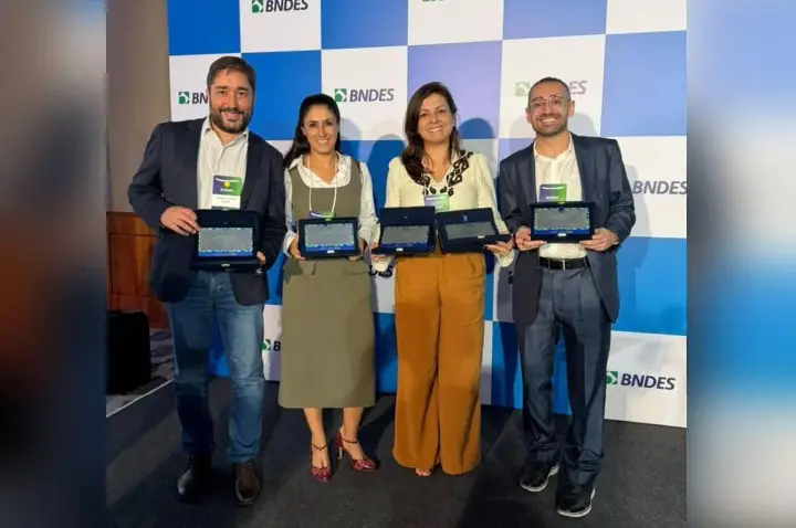 Sicredi é premiado em 5 categorias pelo BNDES