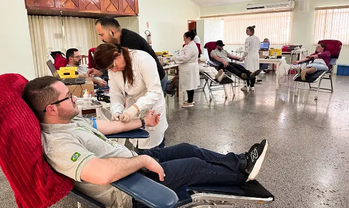 Solidariedade que salva vidas - Ação na Copercampos resulta na coleta de 160 bolsas de sangue