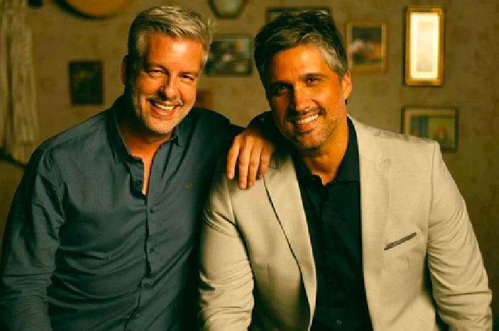 Victor e Leo revisitam mais de três décadas de carreira e revelam emoção: ‘Tudo vira amor’