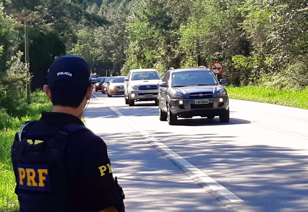 Feriadão trágico nas rodovias federais de SC. Trânsito deixou oito vítimas fatais