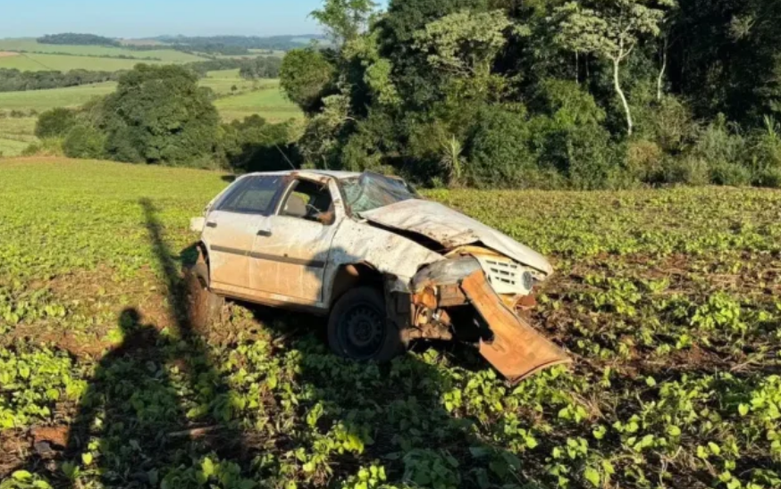 Jovem de 20 anos morre após carro capotar entre São José do Ouro e Barracão
