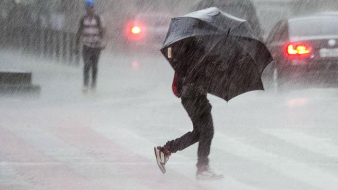 Defesa Civil de SC alerta para chuva intensa e volumosa entre quinta e sexta