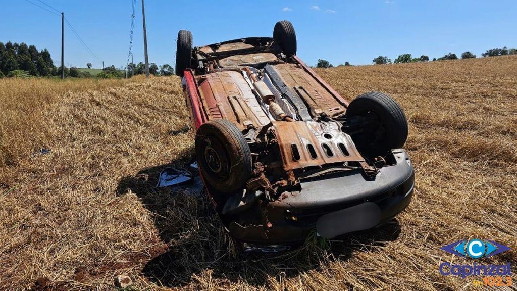 Veículo sai da pista e capota na SC-390 entre Zortéa e Campos Novos