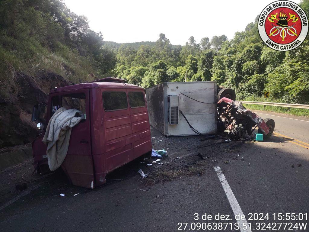 Cabine se desprende de caminhão e homem fica ferido em acidente em Tangará