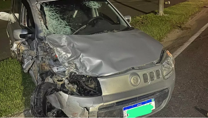Grave colisão entre carro e moto deixa duas pessoas mortas na SC-410