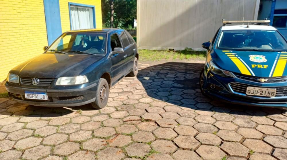 Homem é preso pela PRF em Chapecó após furtar veículo e usar documentos falsos