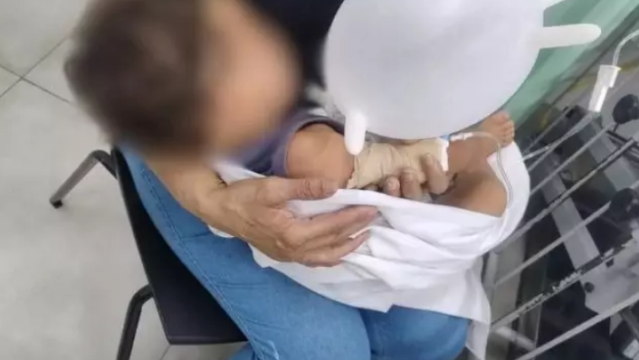 Mãe é presa ao tentar vender filho por R$ 1,2 mil