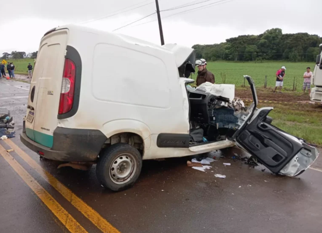 Veículo fica destruído e motorista morre em acidente no oeste catarinense