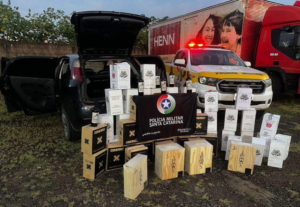Polícia apreende carga de vinho sem registro vindo da Argentina em Erval Velho