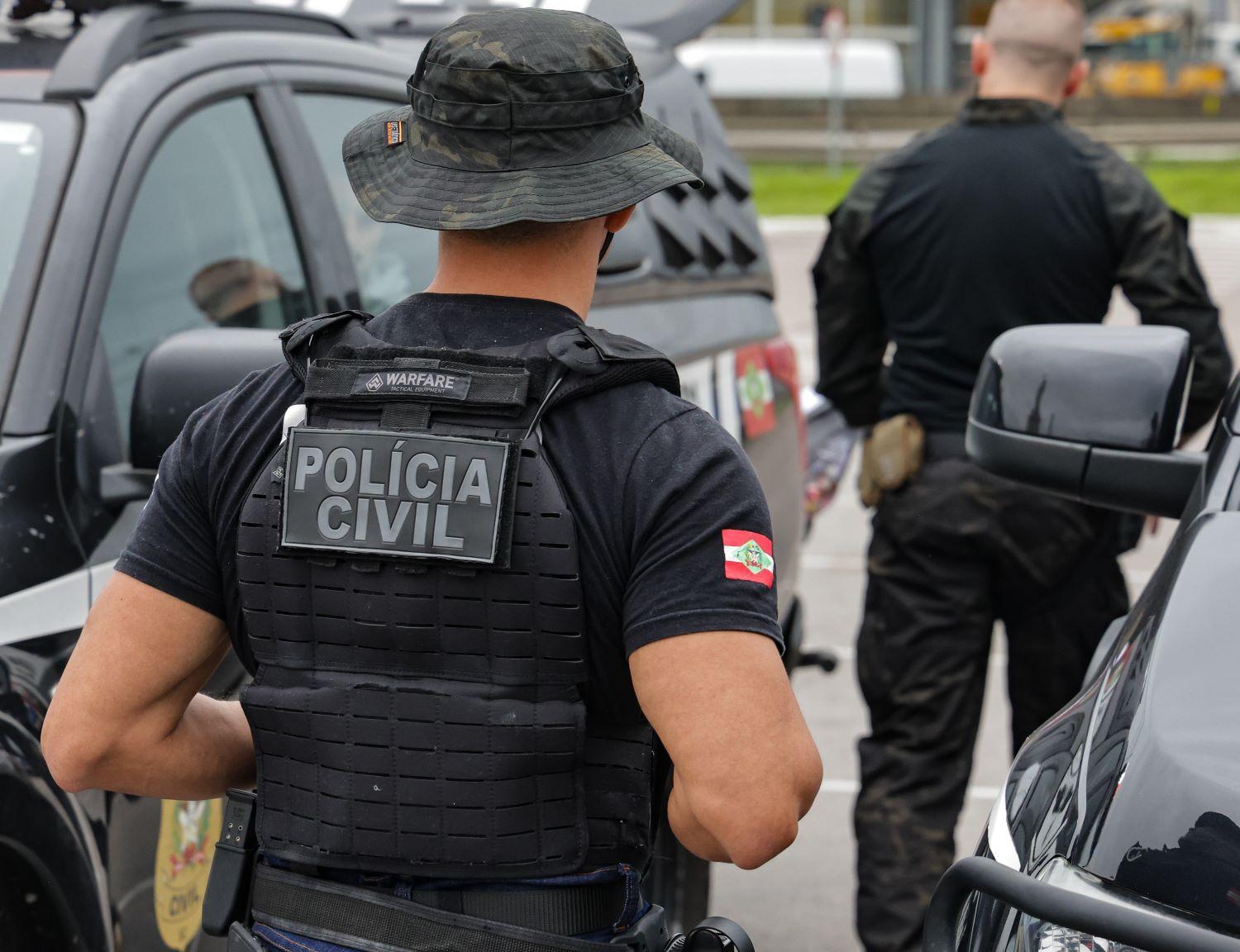 Ação conjunta entre polícias de Campos Novos e Alagoas prende foragido por estupro de vulnerável.