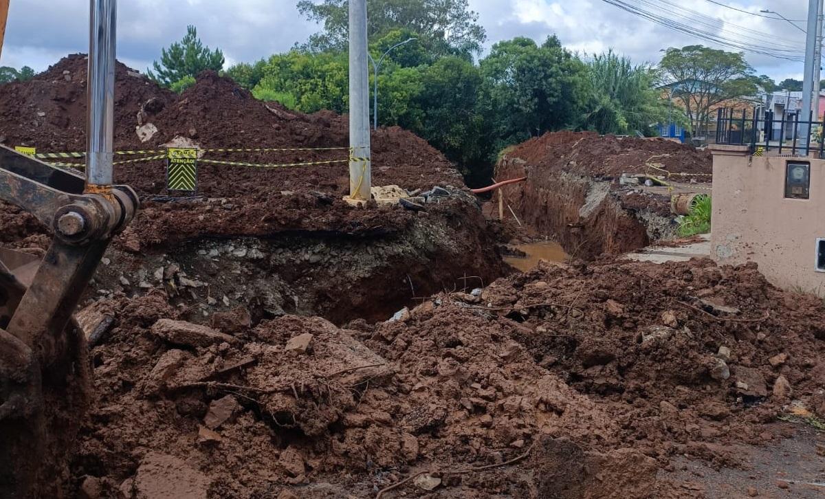Avenida Caetano Bellincanta passa por obras emergenciais para conter alagamentos no Centro II
