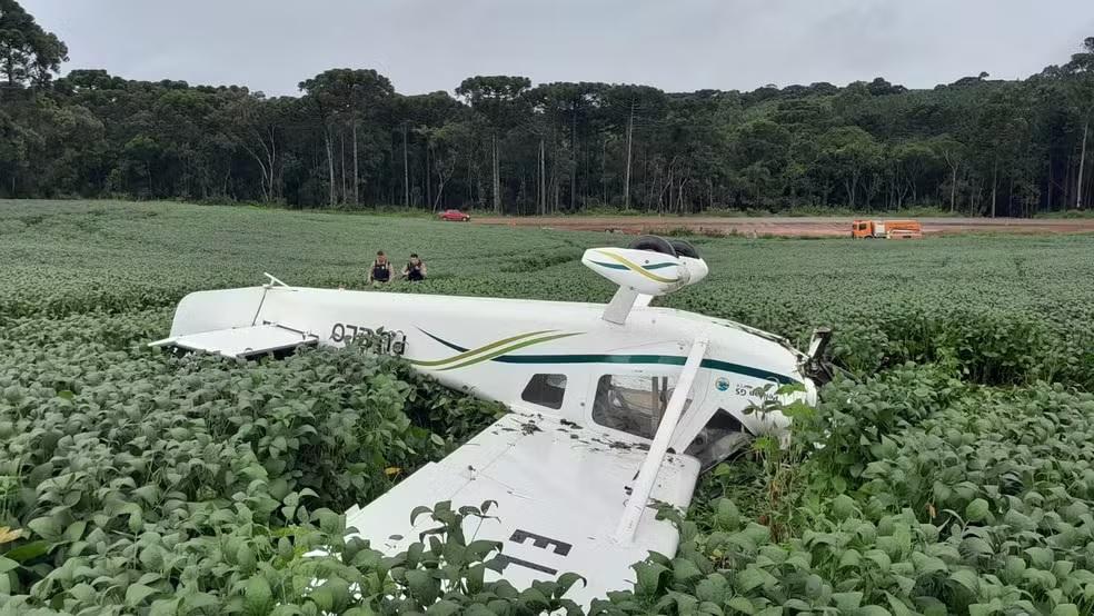 Avião que saiu do Oeste de SC cai no interior do Paraná nesta quarta-feira.