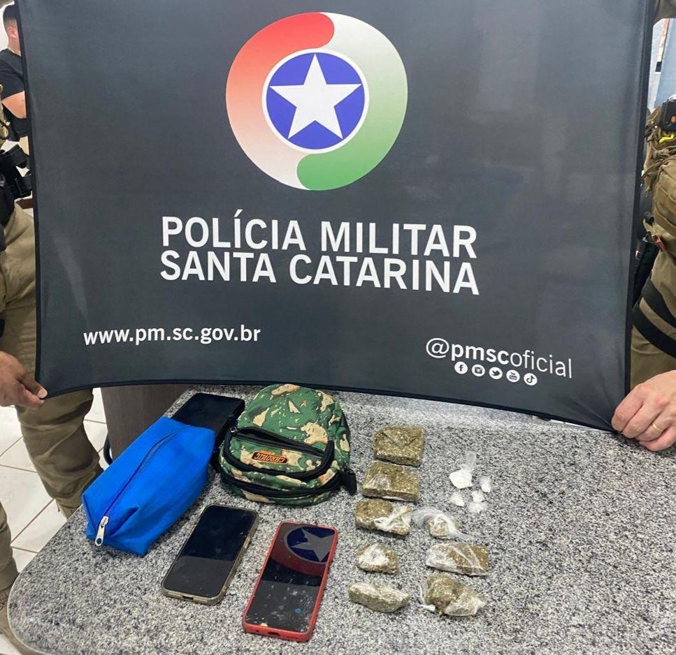 Homem é preso por tráfico de drogas em Campos Novos.