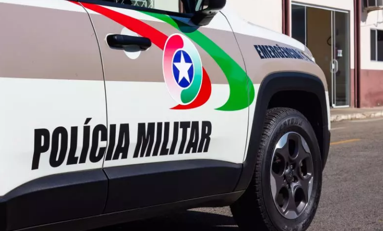 Jovem é preso pela segunda vez em menos de 12 horas por tentativa de furto em Campos Novos.