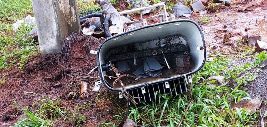 Roubo de cabos e transformador afeta abastecimento de água e tratamento de esgoto em Campos Novos.