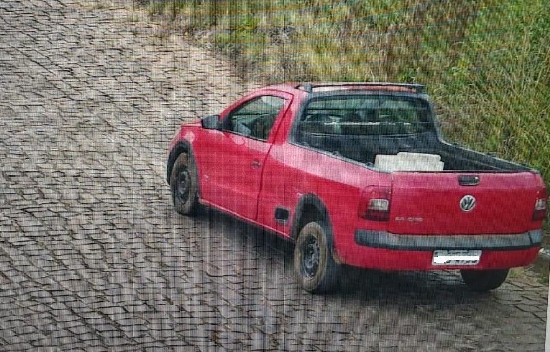 Caminhonete é furtada no Centro de Campos Novos após motorista esquecer chaves na ignição.