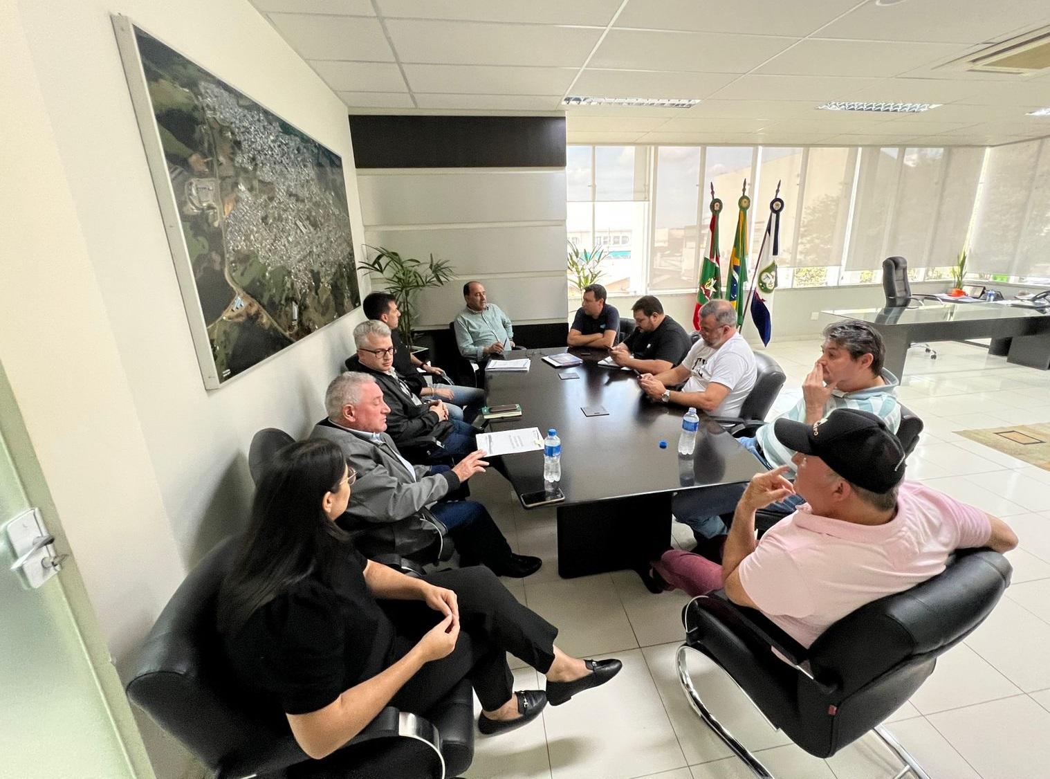 Prefeitura assina contrato para implantação de sistema de abastecimento de água na Comunidade Quilombola em Campos Novos.