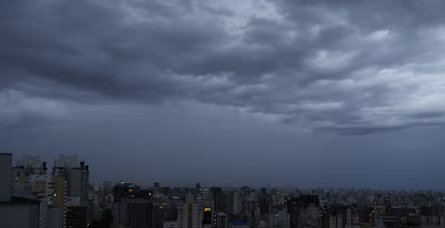 Próximos dias poderão ter temporais; veja a previsão completa para o restante da semana.