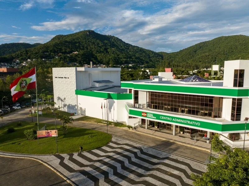 Servidor público de SC receberá metade do 13º em 15 de julho.