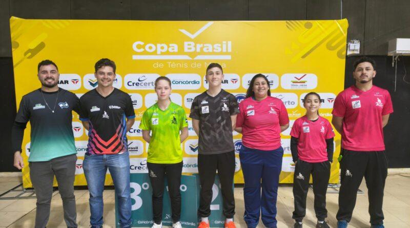 Atletas conquistam títulos nas Copas Brasil de Tênis de Mesa.