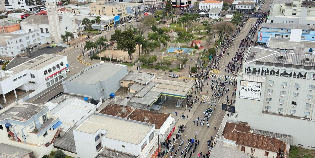 Campos Novos celebra Independência do Brasil com tradicional Desfile Cívico.