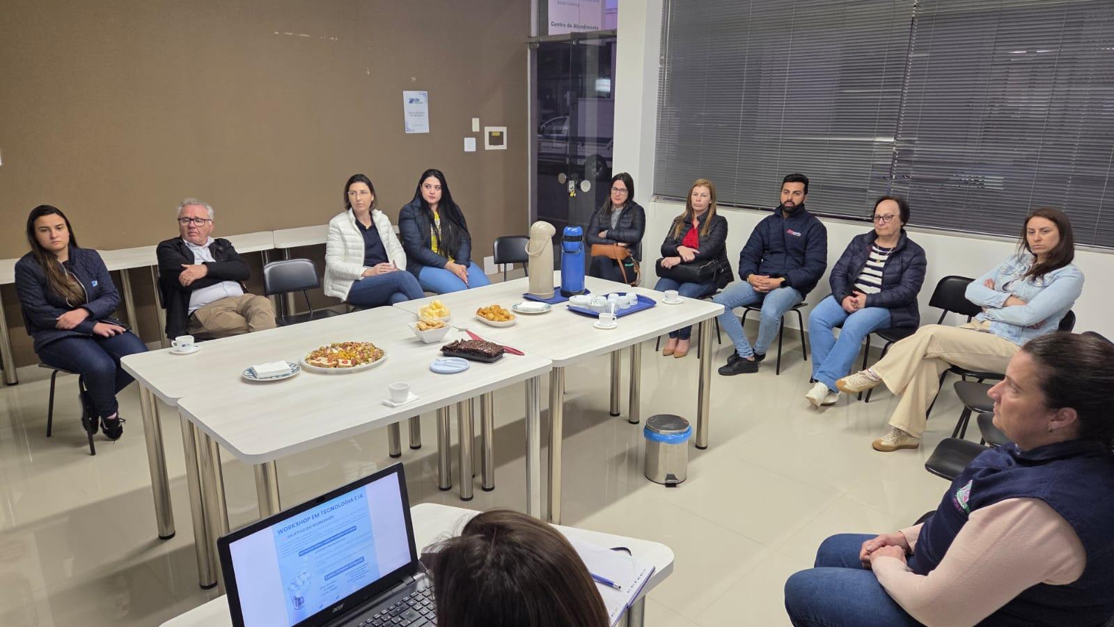 CDL realiza Roda de Conversa com associados