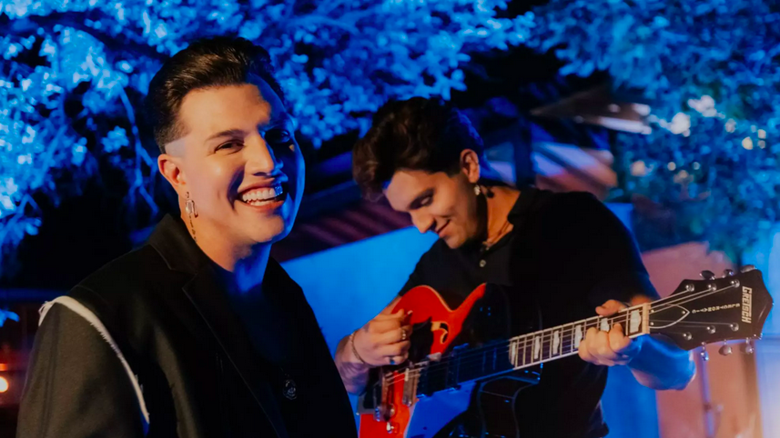 Matheus Marcolino e Luan Santana batem 1 milhão de views no YouTube com a música 'Jornal'