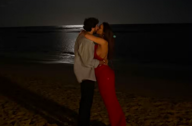 Nattan celebra namoro com Rafa Kalimann em jantar romântico na praia.