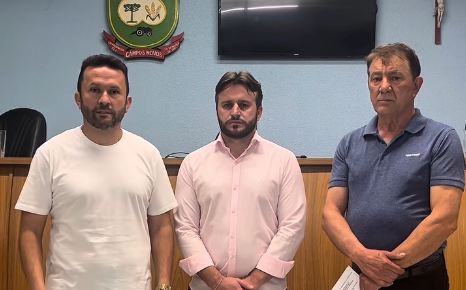 Vereadores de Campos Novos rebatem declarações do prefeito sobre atraso em projetos.