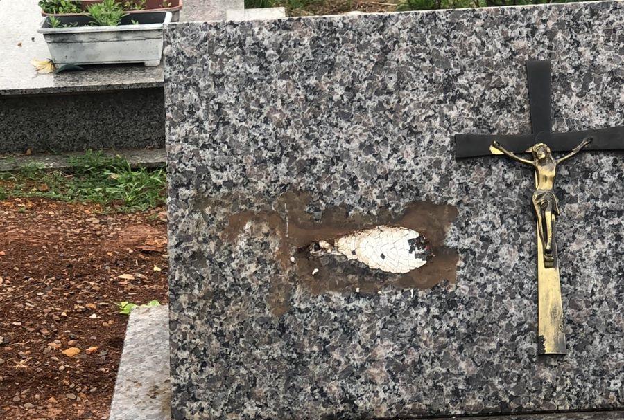 Furtos no Cemitério Dom Daniel Hostin geram revolta em Campos Novos.