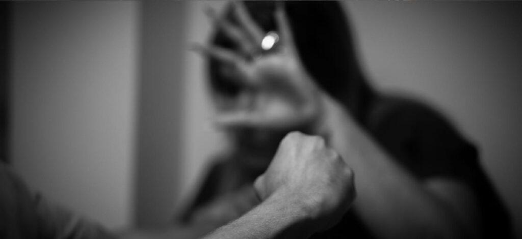 Homem é preso por violência doméstica no Centro de Campos Novos