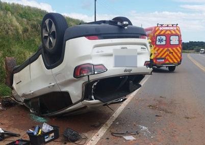 Motorista Fica Ferido em Capotamento na BR-470