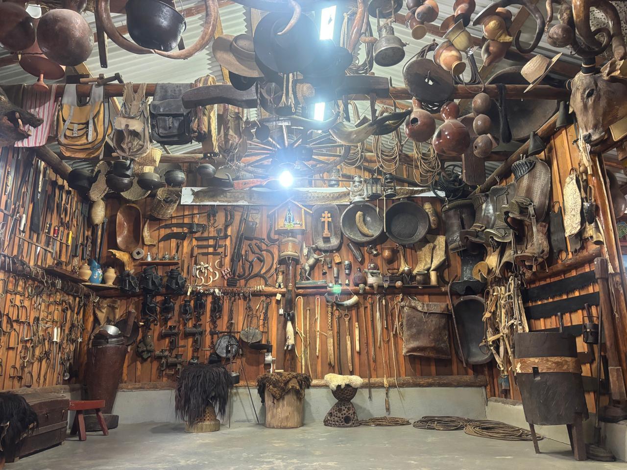 Interesse pela história regional marca visita ao Galpão “Caipora Viu” de Campos Novos