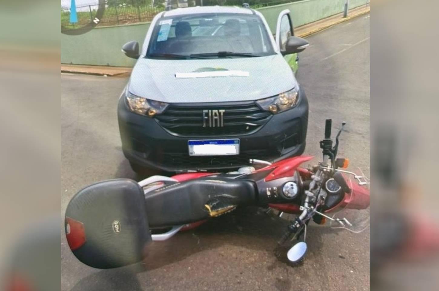 Colisão entre carro e motocicleta deixa motociclista ferido em Campos Novos