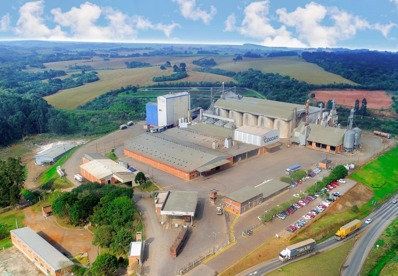 Coocam celebra 33 anos fortalecendo o cooperativismo e o produtor rural