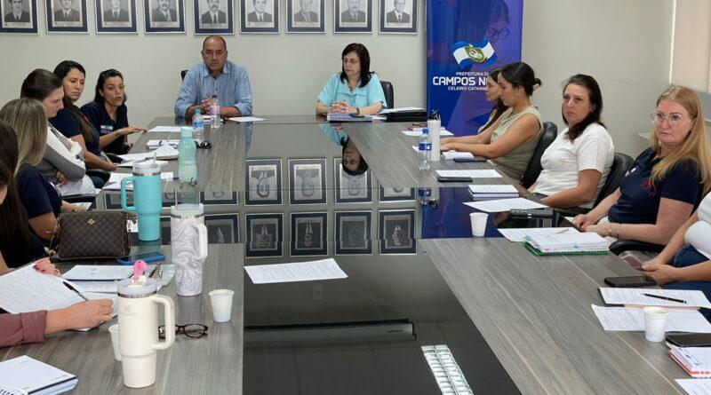 Prefeito e nova secretária alinham planejamento da Saúde para 2026