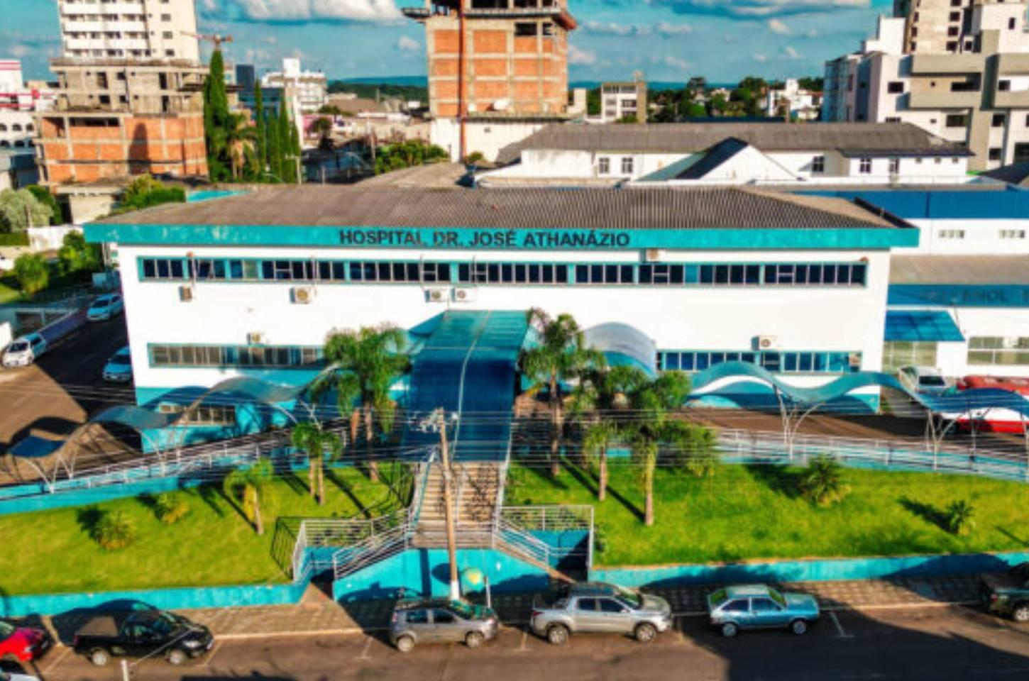 Gestão do Hospital Dr. José Athanázio pode passar ao Executivo após aprovação apertada na Câmara