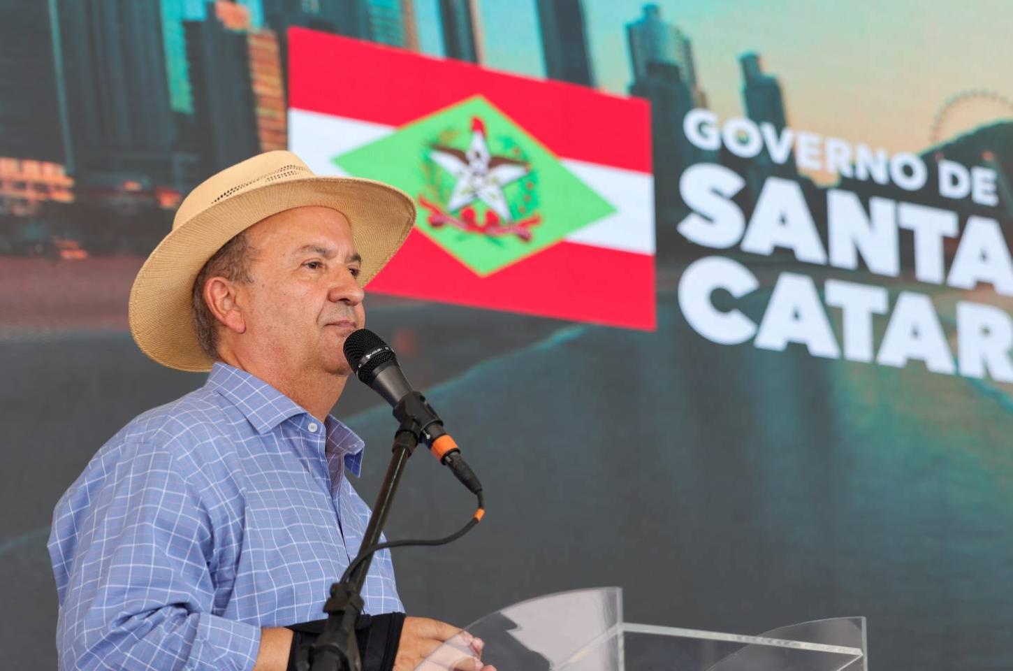 Governador Jorginho Mello participa da abertura do Show Tecnológico Copercampos e lança plataforma digital do CAR em Campos Novos