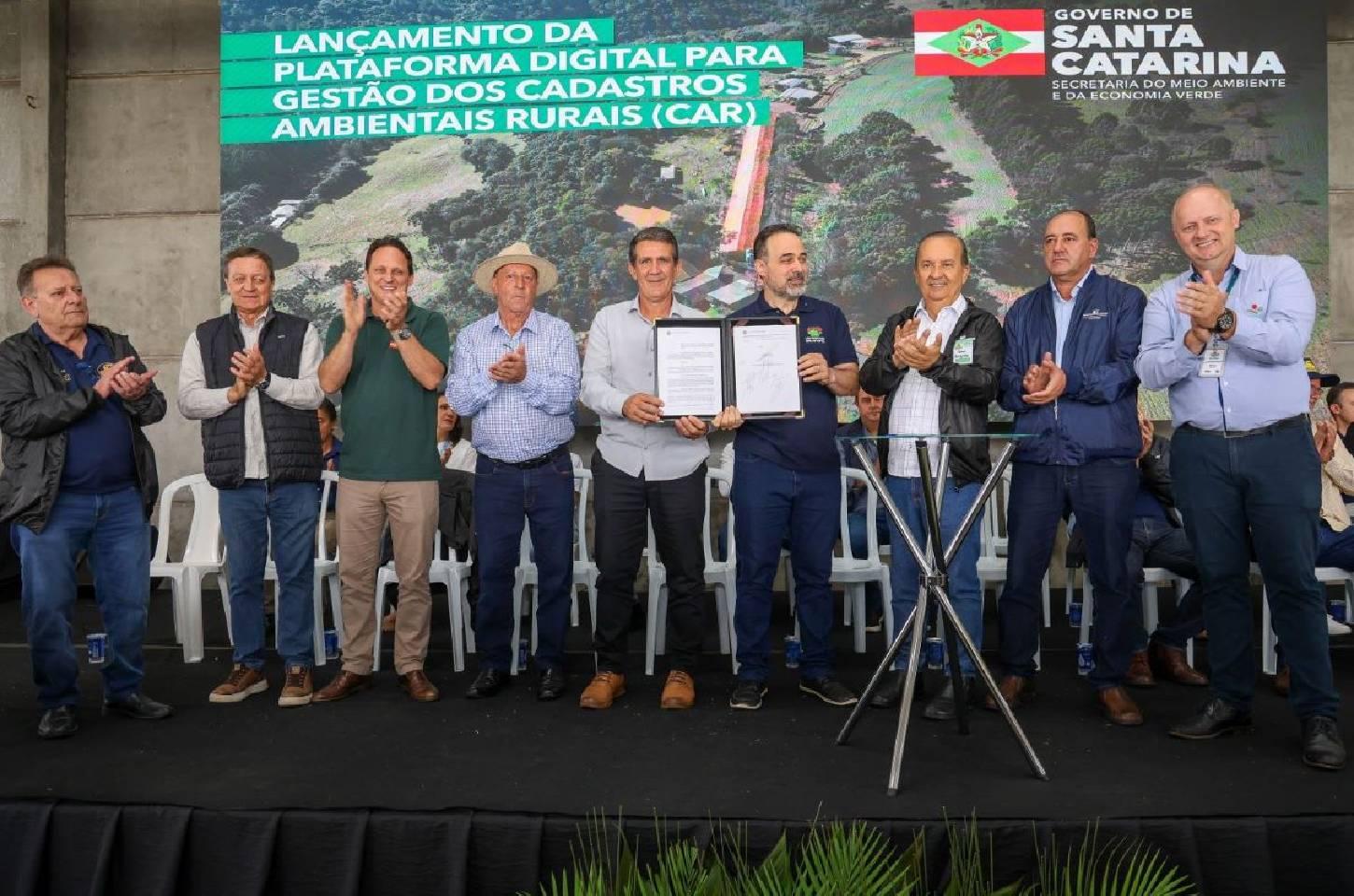 Na abertura da Copercampos, governador lança plataforma digital que vai reduzir em 90% o tempo de análise do CAR